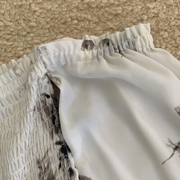 Express. Size Small. Elastic Off Shoulder Boho Floral Peasant Top. B107 - Picture 4 of 4